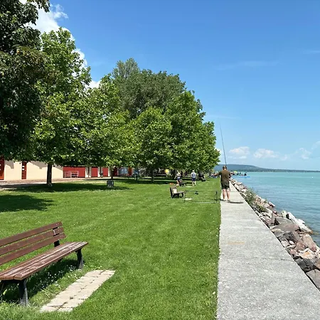 Balaton Bay * 鲍洛通塞派兹德